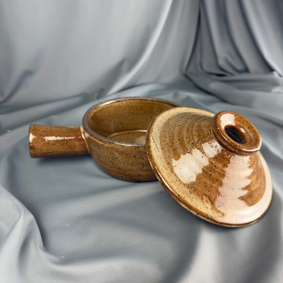Vintage Studio Pottery Soup Bowl with Lid Brown Speckle Glaze Handled 5” - Picture 4 of 5